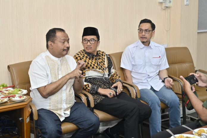 Ketua PSI Jawa Timur Syaiful Ma’arif memberikan keterangan pers tentang squash PON 2028.