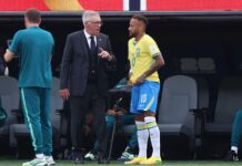 Wow, Rombak Total! Ancelotti Depak 3 Bintang Brasil Demi Generasi Baru Timnas Brasil Pelatih Timnas Brasil Carlo Ancelotti berbicara kepada Neymar Jr.