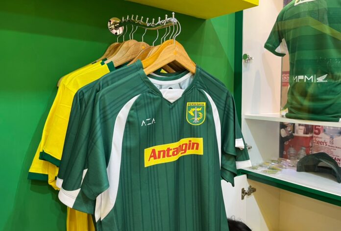 Peluncuran Official Jersey Klasik Antangin x Persebaya 2004 di booth Antangin Pekan Raya Jatim 2026 Grand City Convex Surabaya.